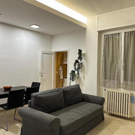 ميلان Modern Cenisio Apartment - Self Check-In & Parking المظهر الخارجي الصورة