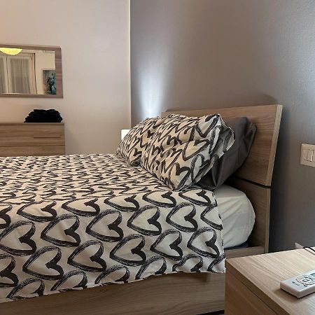 ميلان Modern Cenisio Apartment - Self Check-In & Parking المظهر الخارجي الصورة